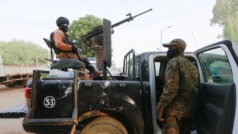 Negara Bagian Zamfara Nigeria akan Keluarkan Izin Miliki Senjata kepada Individu