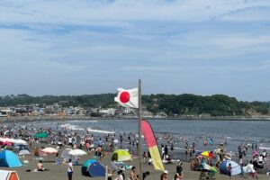 Hari Laut Jepang, pengunjung padati Pantai Enoshima